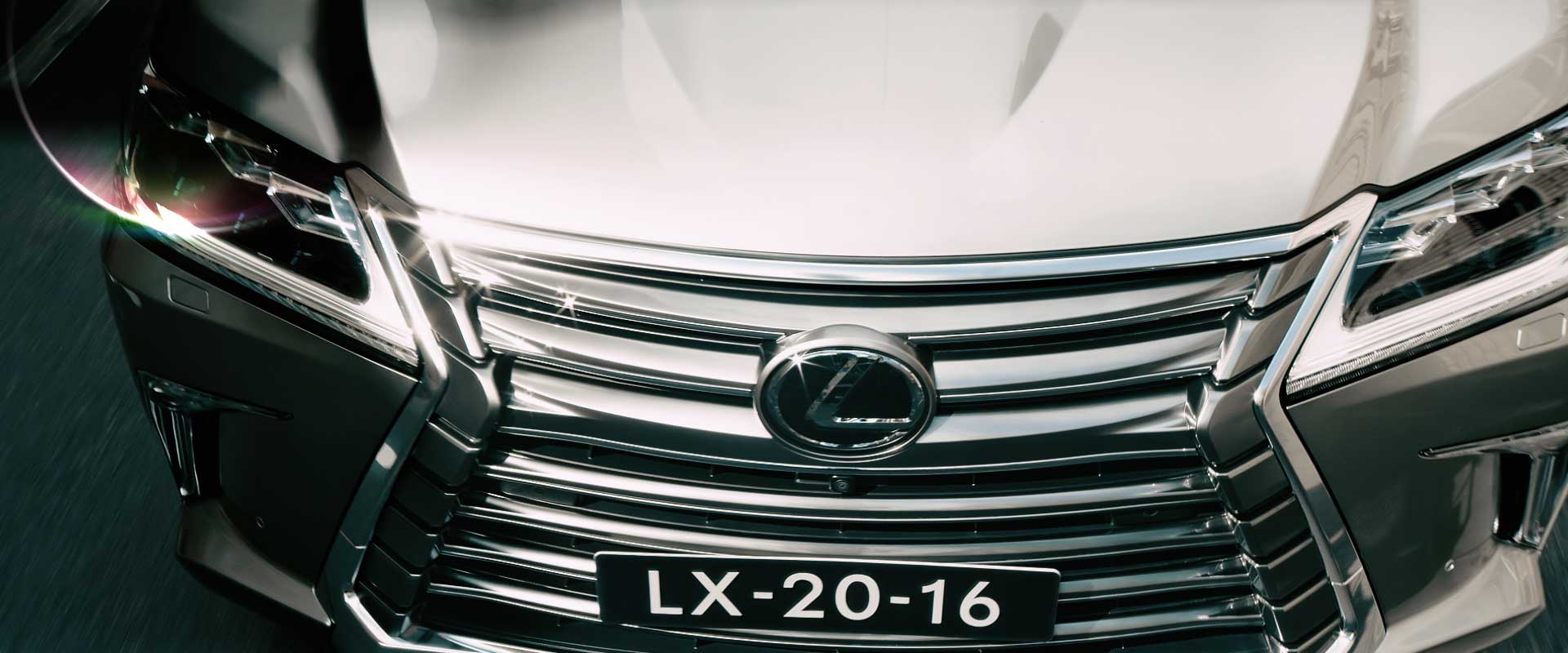 Frontview detail. Still from Lexus LX2016 Commercial.